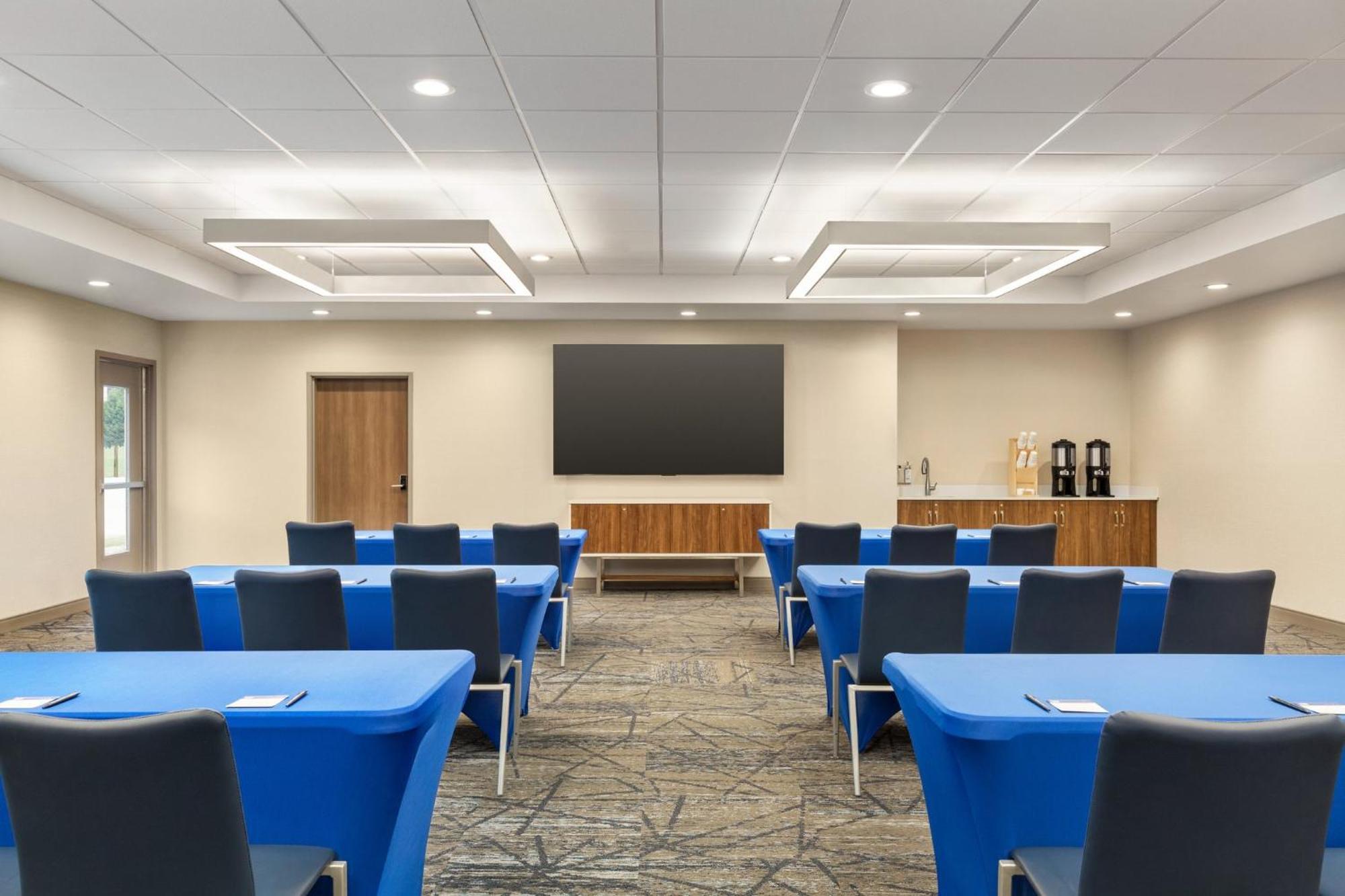 Candlewood Suites Bessemer - Birmingham Sw By Ihg Bagian luar foto
